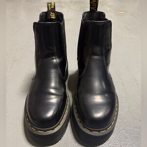 Dr Martens 2976 Chelsea Quad Platforms
